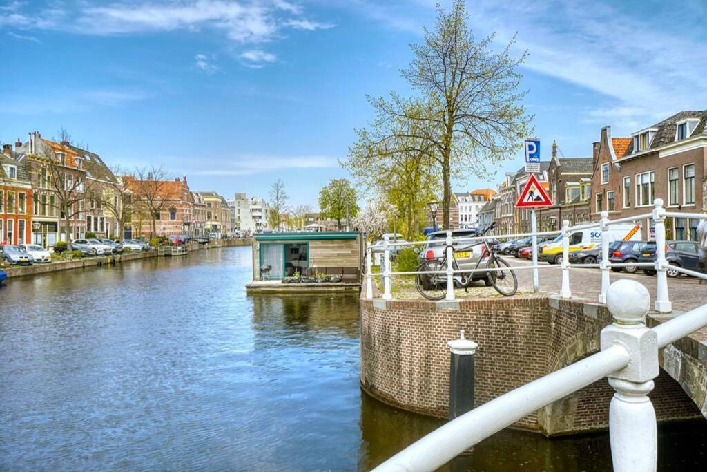 Beautiful Houseboat In The Centre Of Leiden Exterior foto
